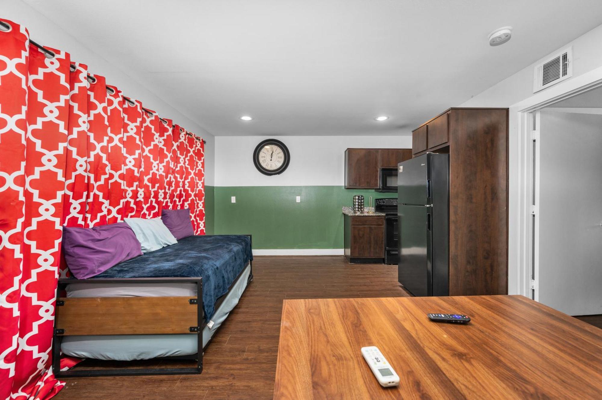 Rustic 1Br Apartment Near Medcenter-Uh-Nrg Houston Exterior photo